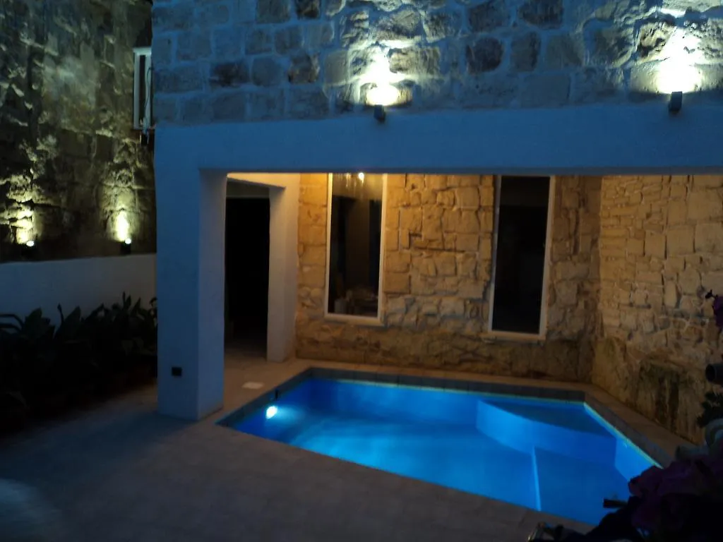 ****  Loggia Mariposa Bed & Breakfast Naxxar Malta